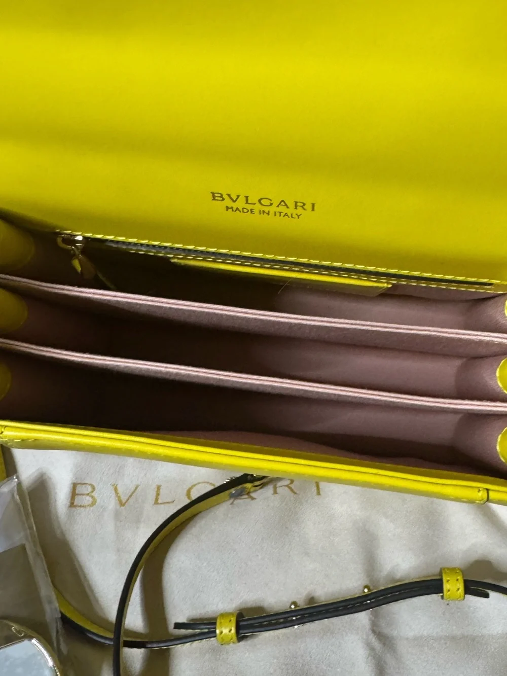 🔥LIKE NEW🔥 Bvlgari Yellow Serpenti Crossbody - Picture 7 of 11